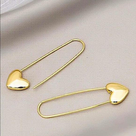 Heart Safety Pin Gold Sterling Silver Earrings Set - Picture 6 of 11